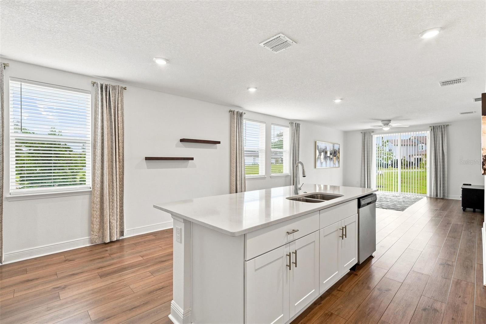 101 PITCHING WEDGE DR — photo 11