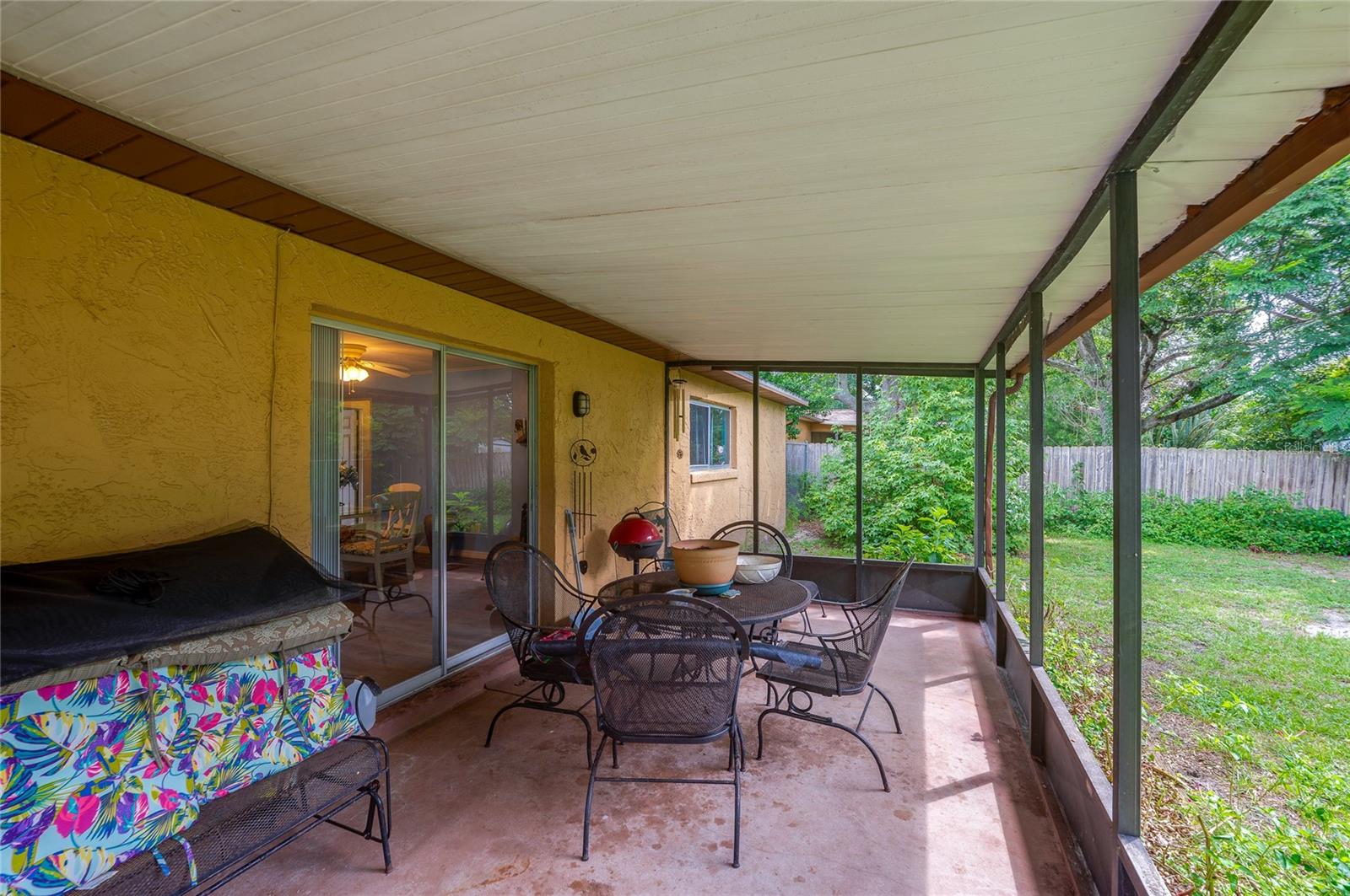 146 WESTWOOD DR — photo 12