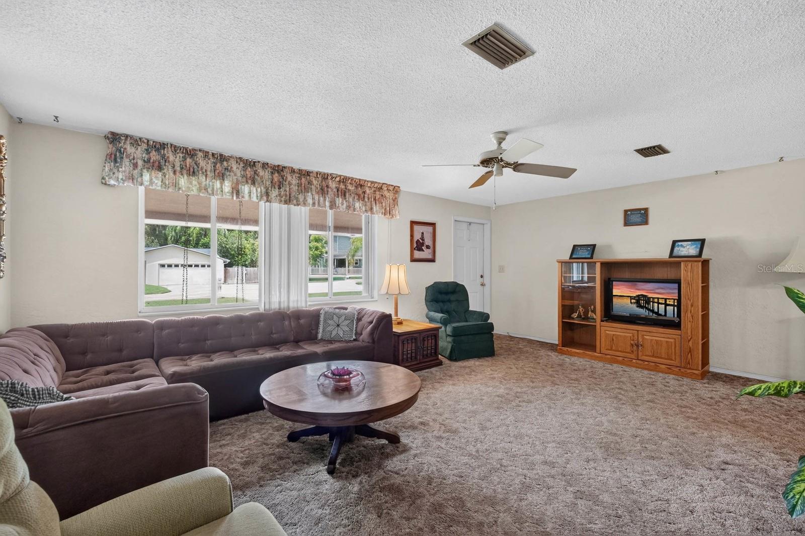 2152 SWOOPE DR — photo 6