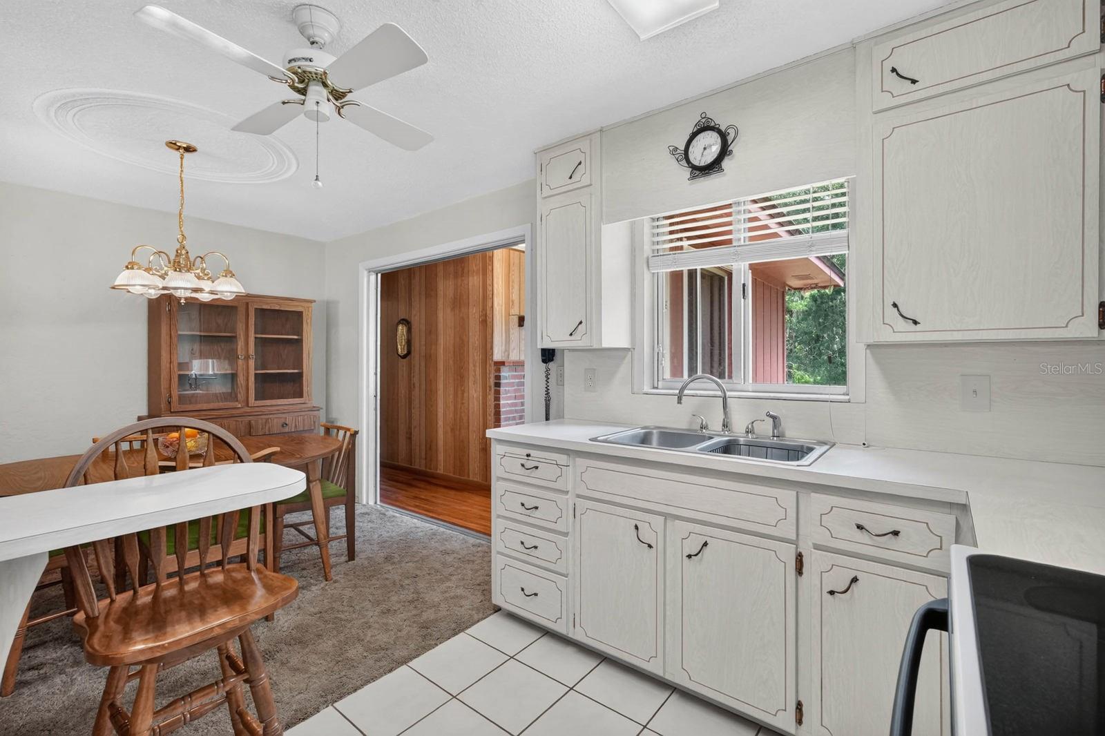 2152 SWOOPE DR — photo 10