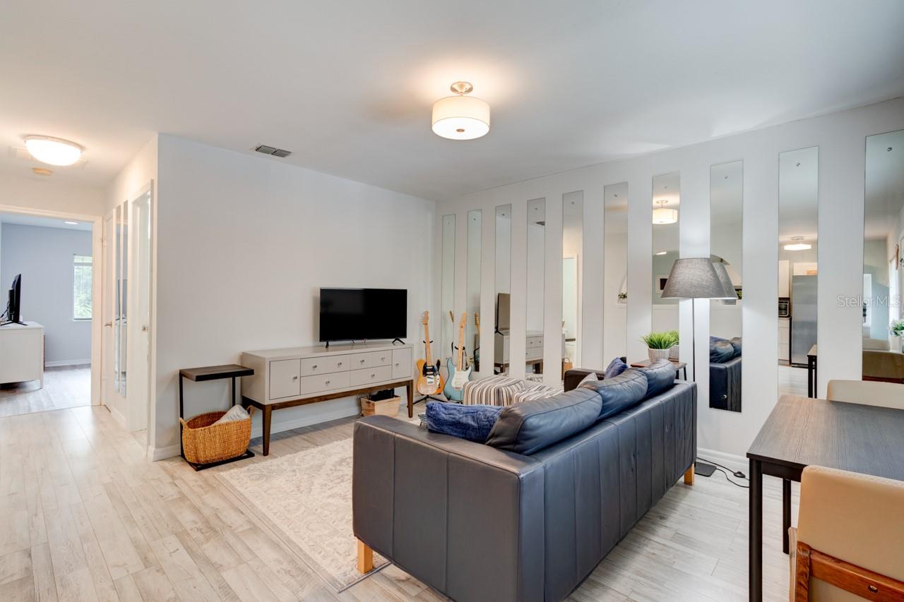 1601 BIG TREE RD #408 — photo 3