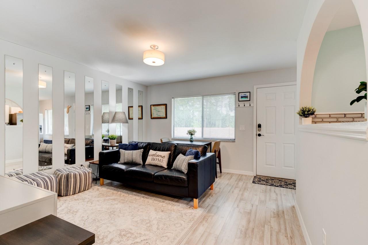 1601 BIG TREE RD #408 — photo 4