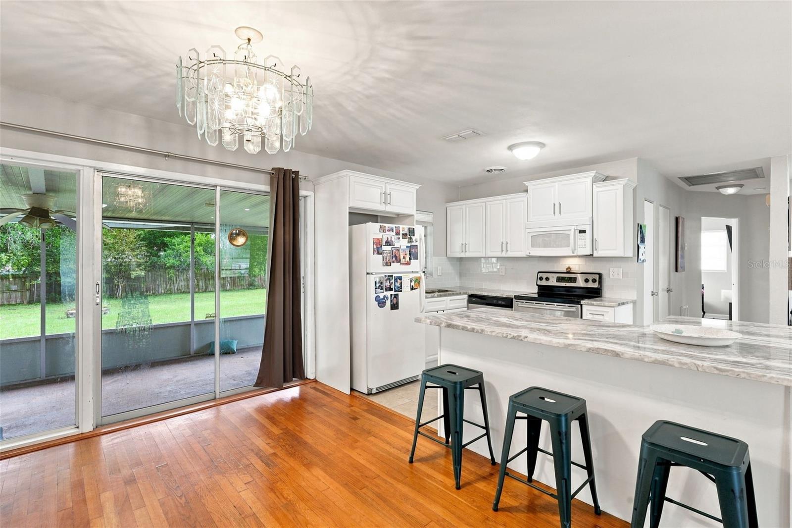 65 COMMUNITY DR — photo 11
