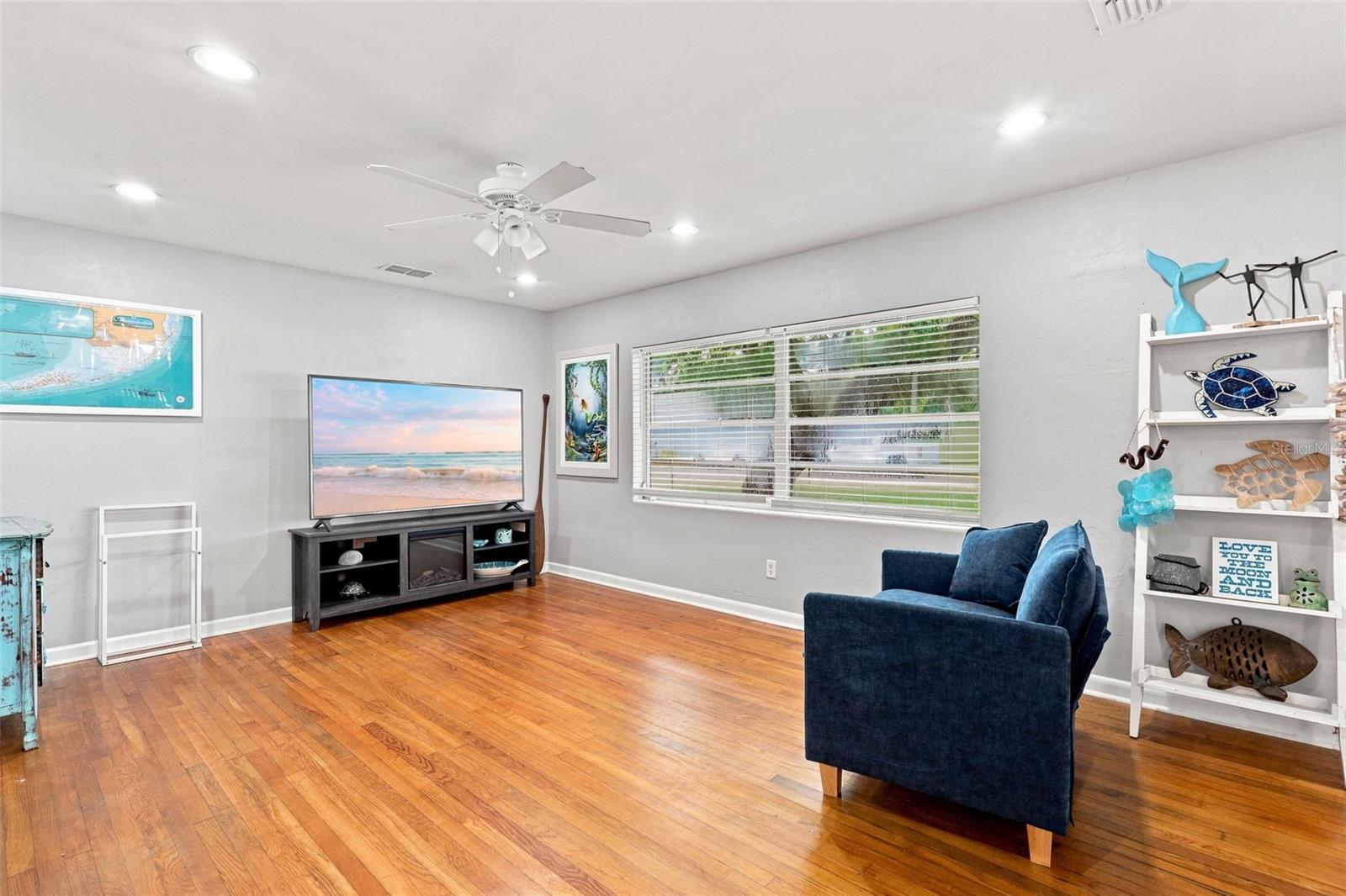 65 COMMUNITY DR — photo 4