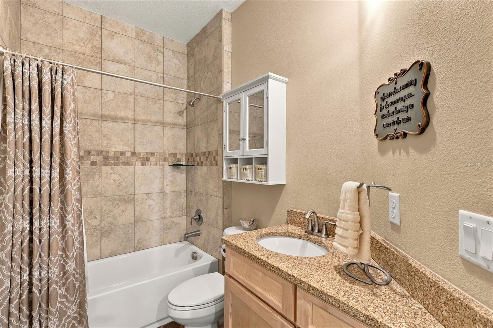 1806 GLENWOOD OAKS LN — photo 12