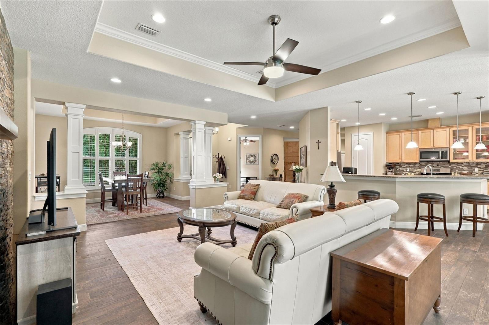 1806 GLENWOOD OAKS LN — photo 3