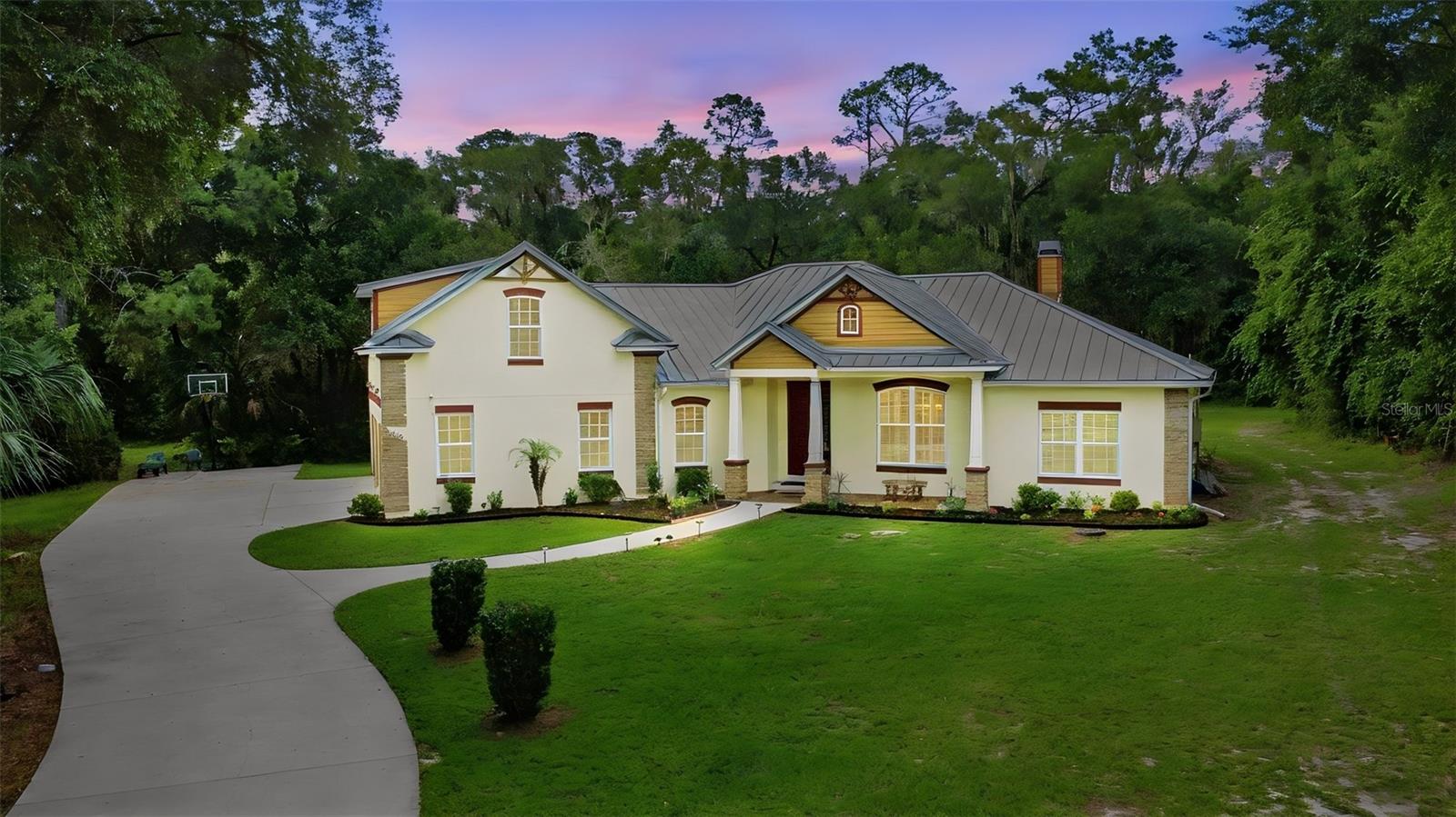 1806 GLENWOOD OAKS LN