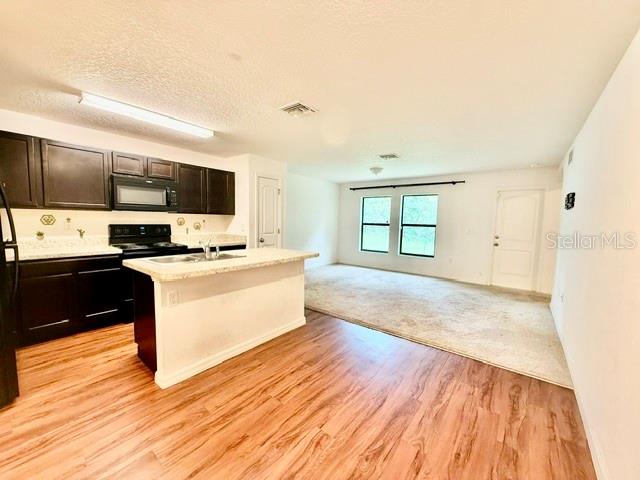 707 W CHELSEA ST — photo 5