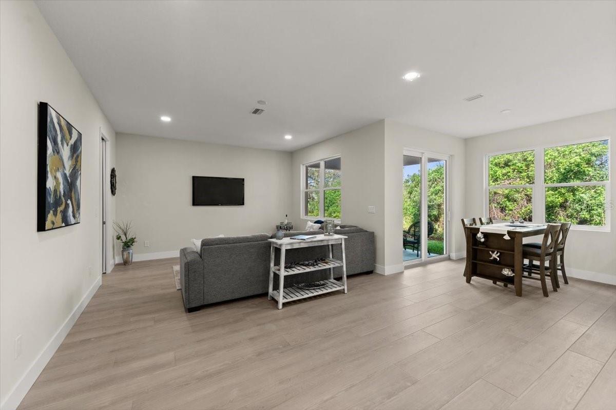 72 AURORA AVE — photo 11