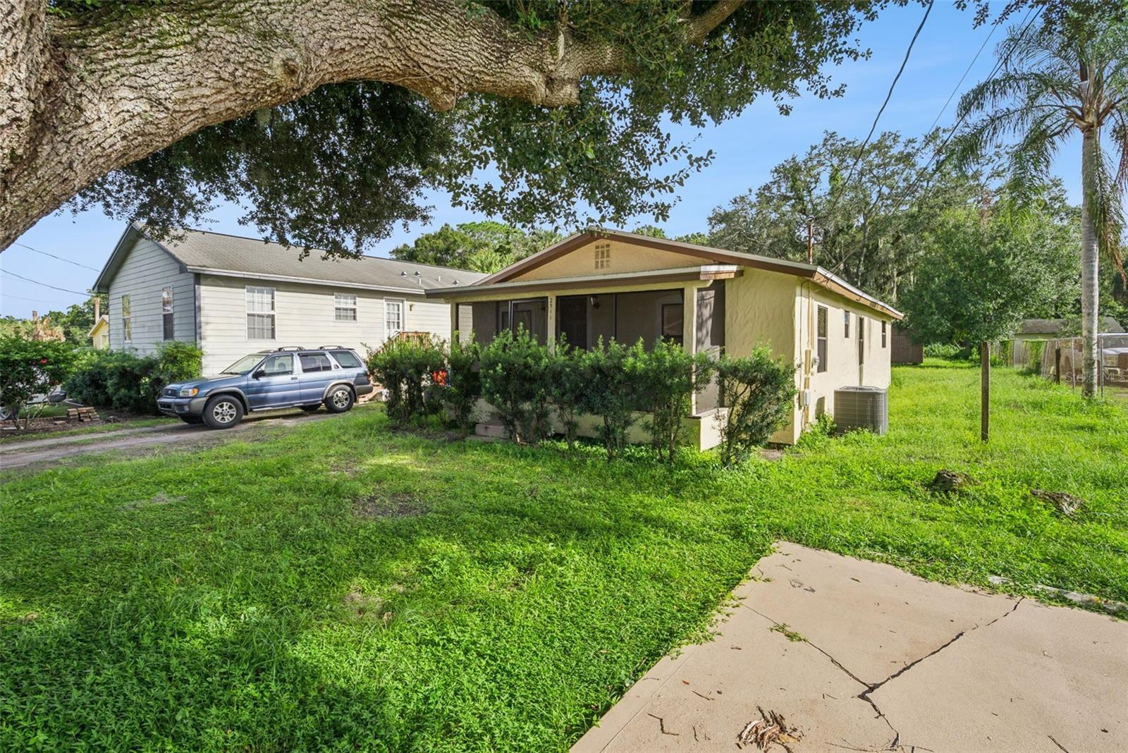 2511 CRAWFORD DR — photo 3