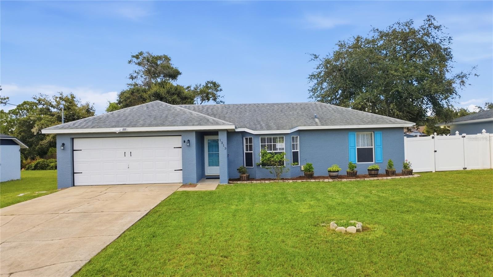 1313 HERNDON AVE