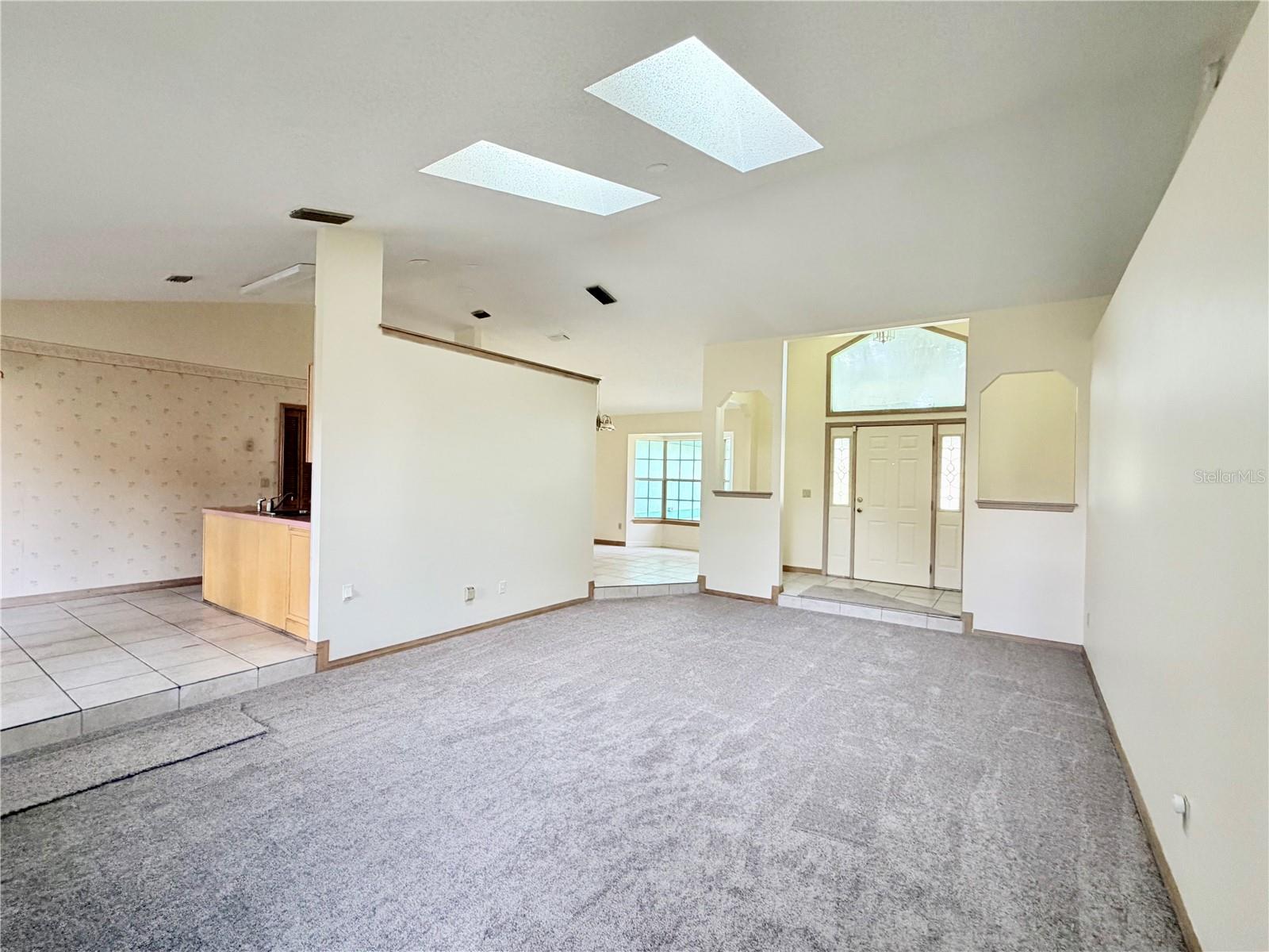 632 FOURWIND ST — photo 4