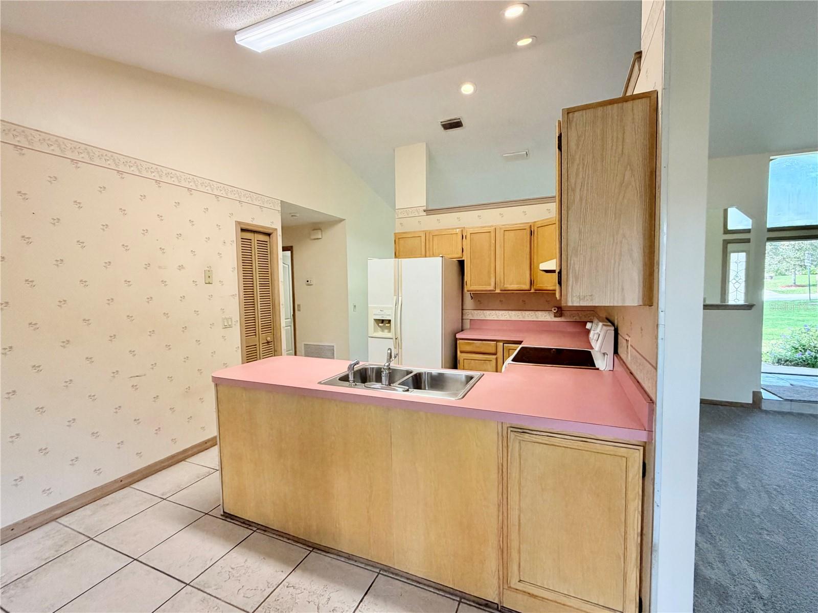 632 FOURWIND ST — photo 10