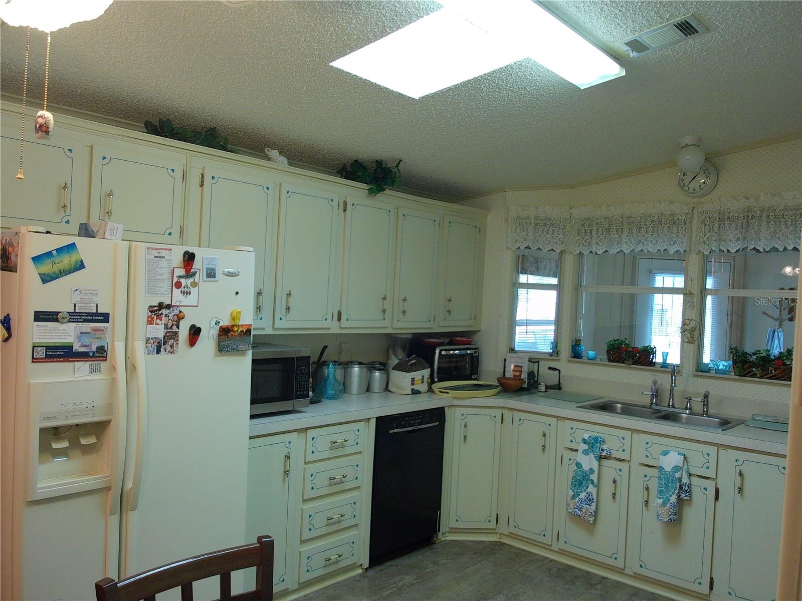 162 FLORENCE BLVD — photo 10