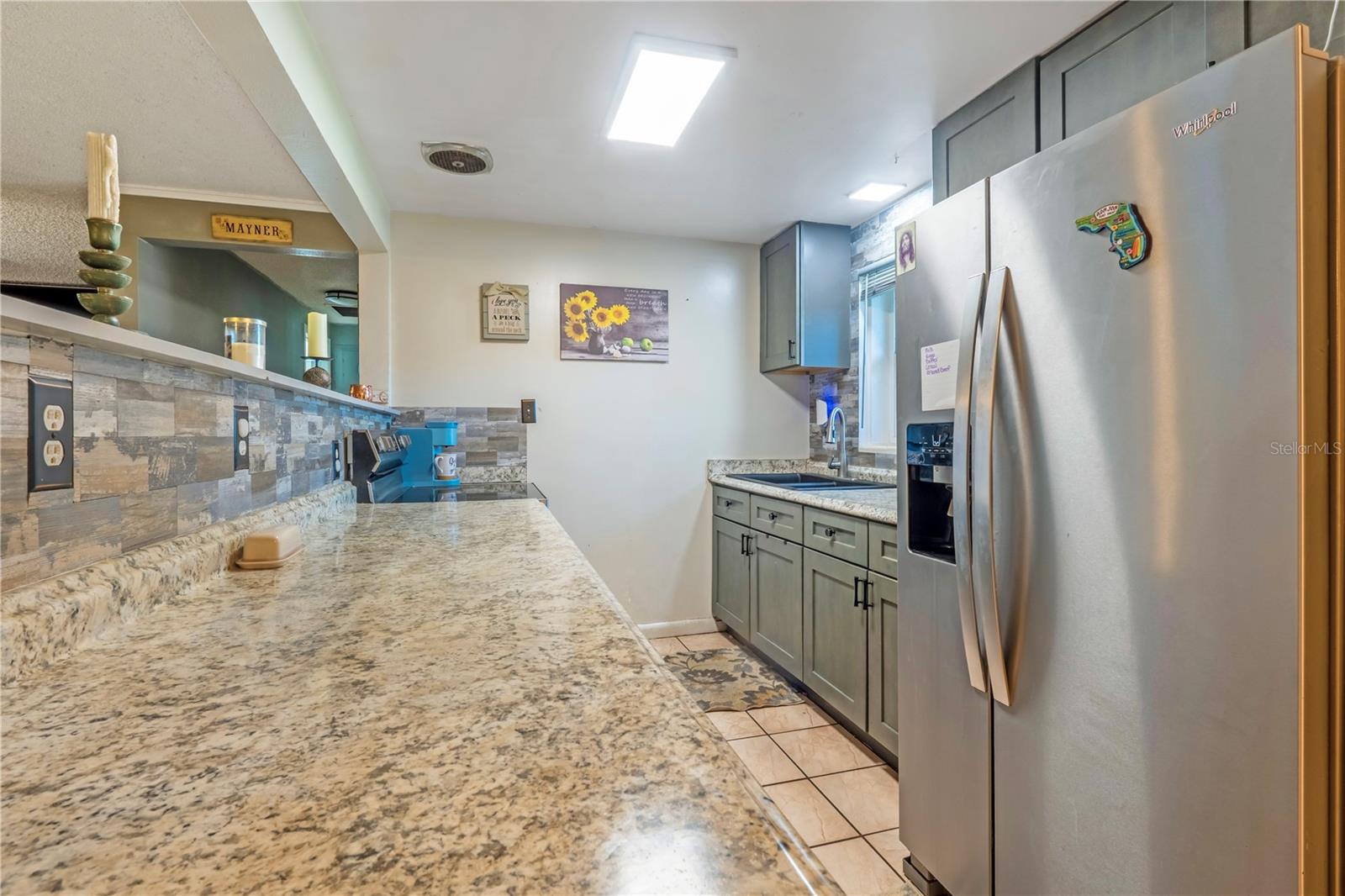 246 ANGELES RD — photo 4