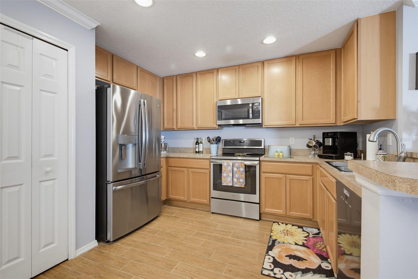 2666 CARTHAGE DR — photo 11