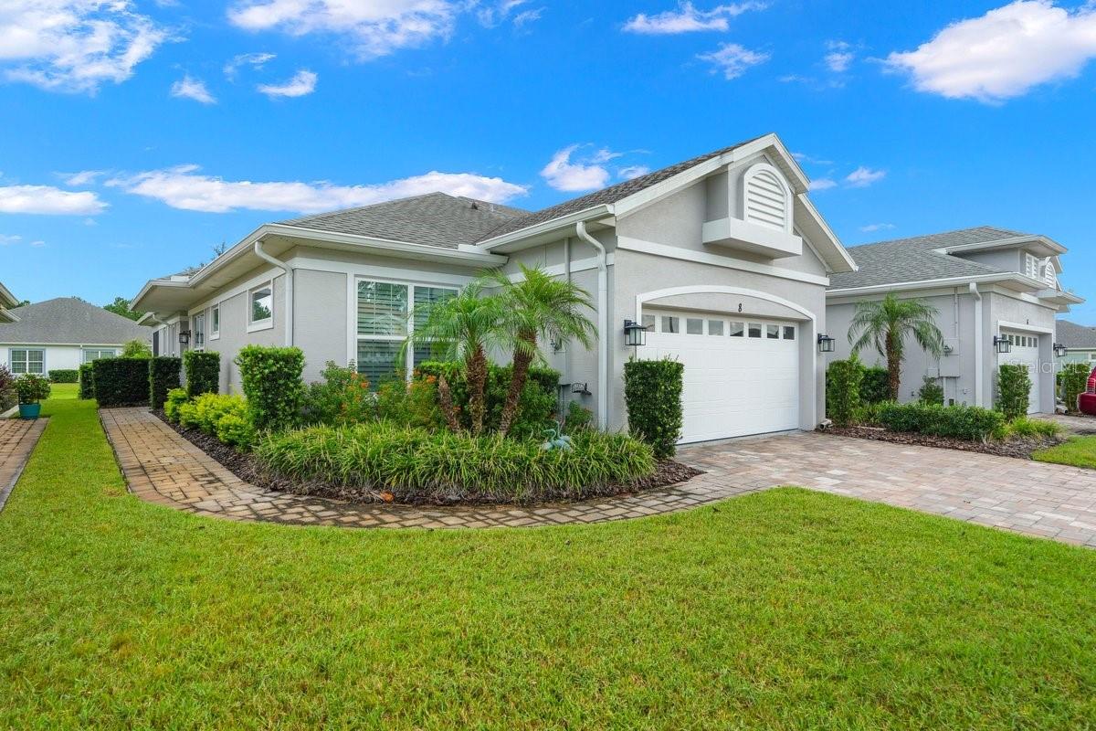 8 HAWK ROOST CT