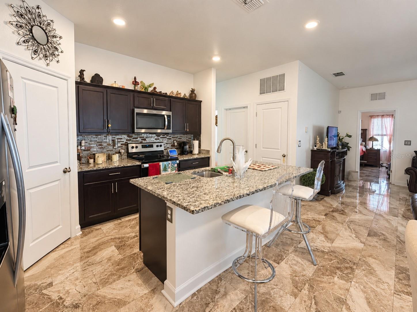 3512 FERNANDA DR — photo 8