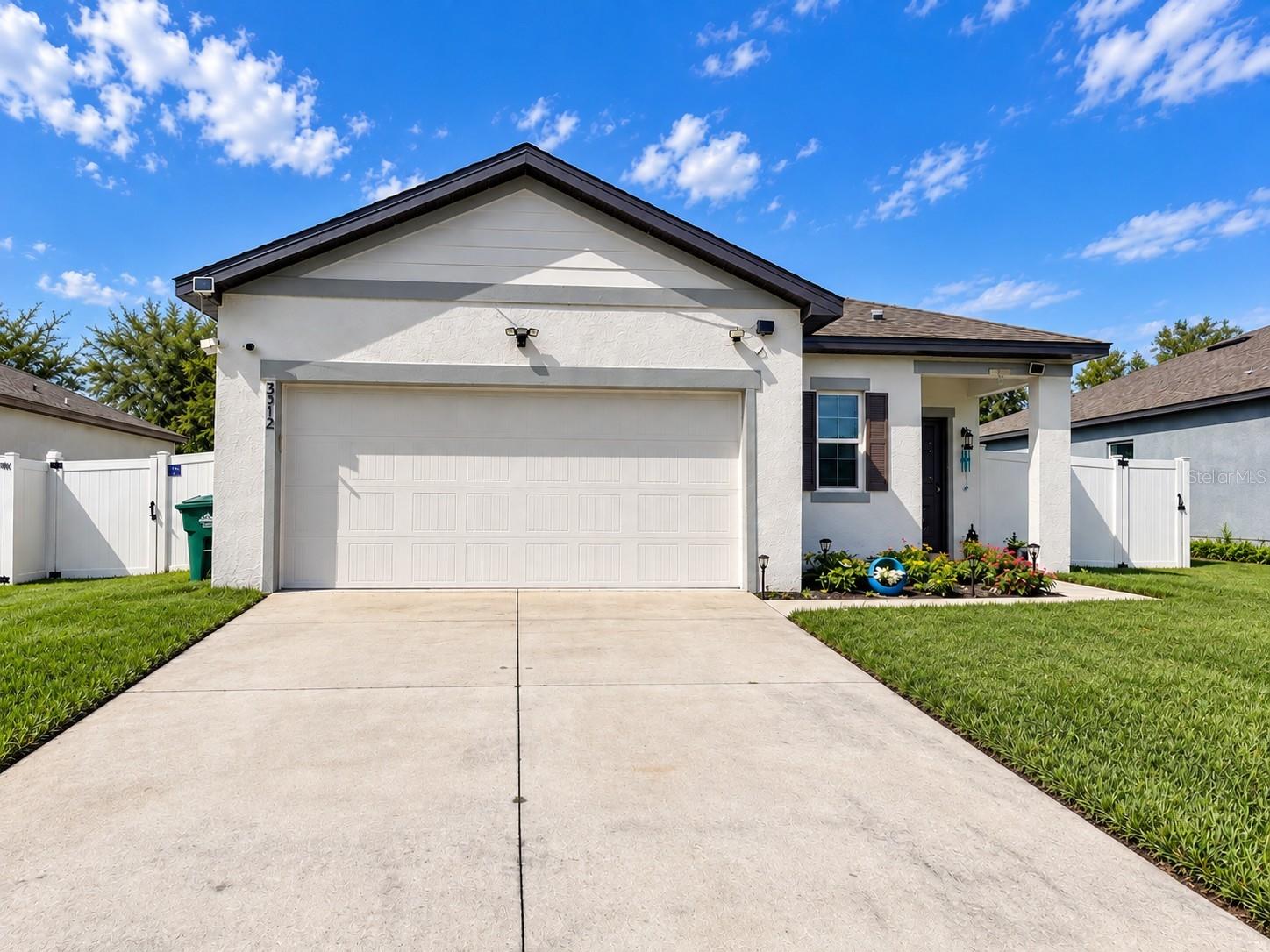 3512 FERNANDA DR