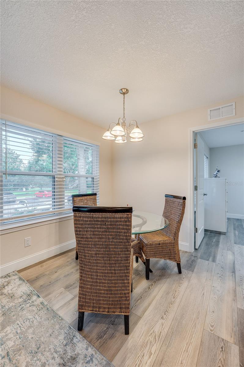 2592 GRASSY POINT DR #110 — photo 9
