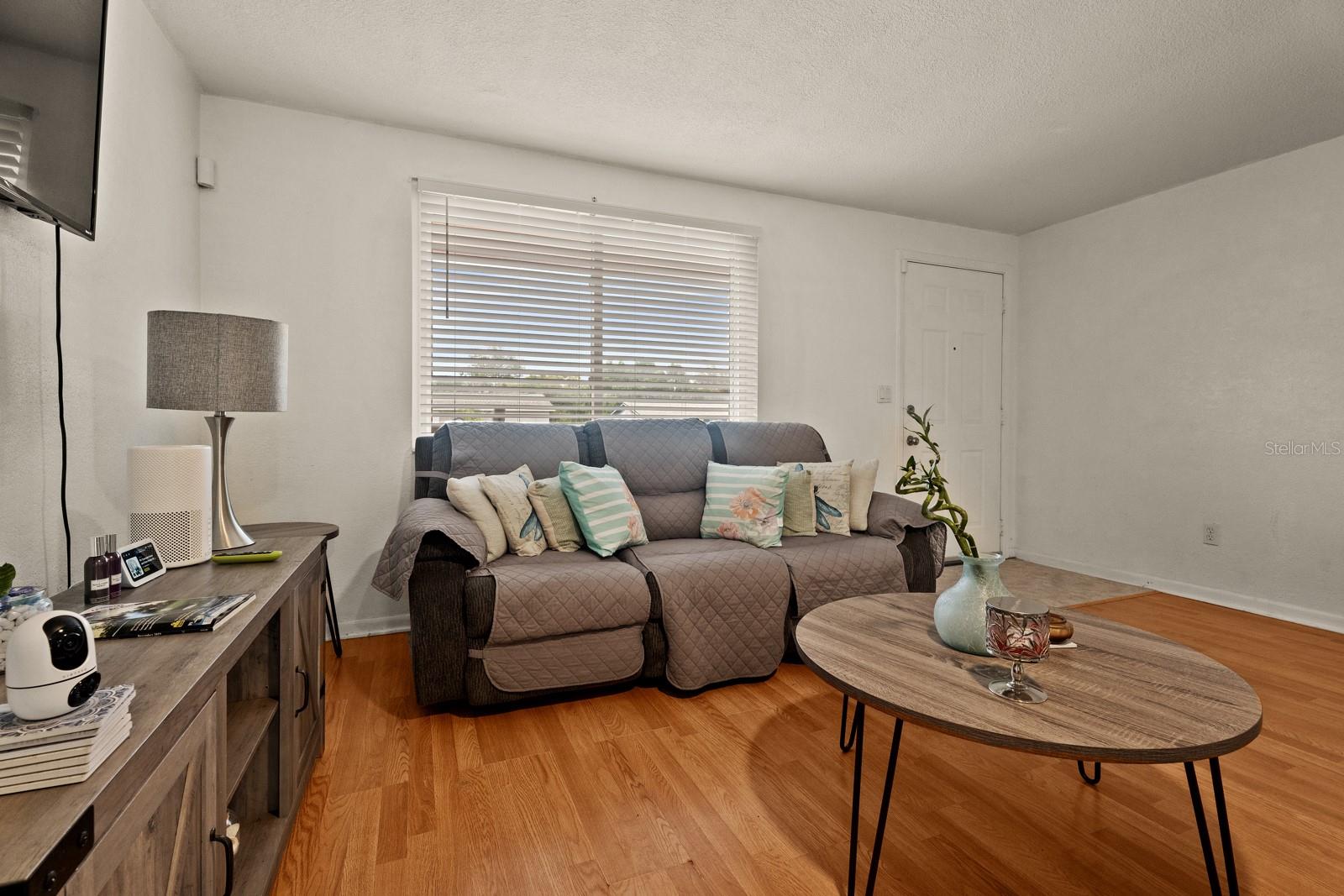 2425 ALAMANDA AVE — photo 12