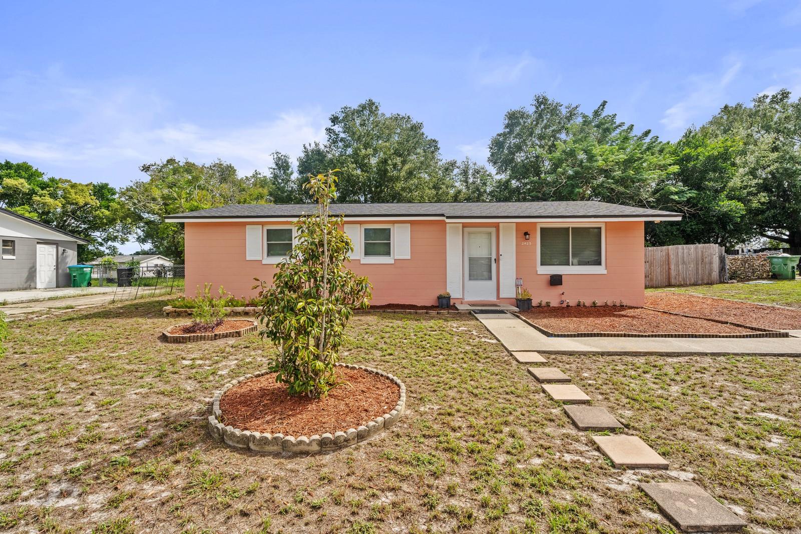 2425 ALAMANDA AVE — photo 3