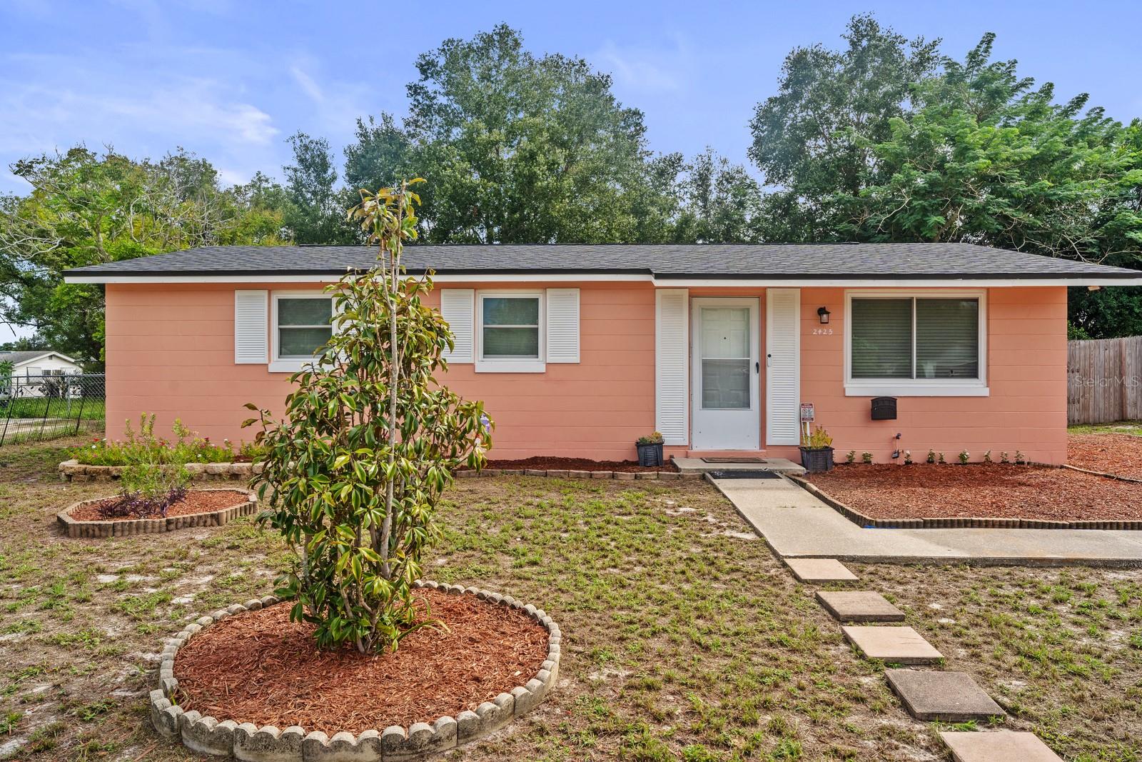 2425 ALAMANDA AVE — photo 4