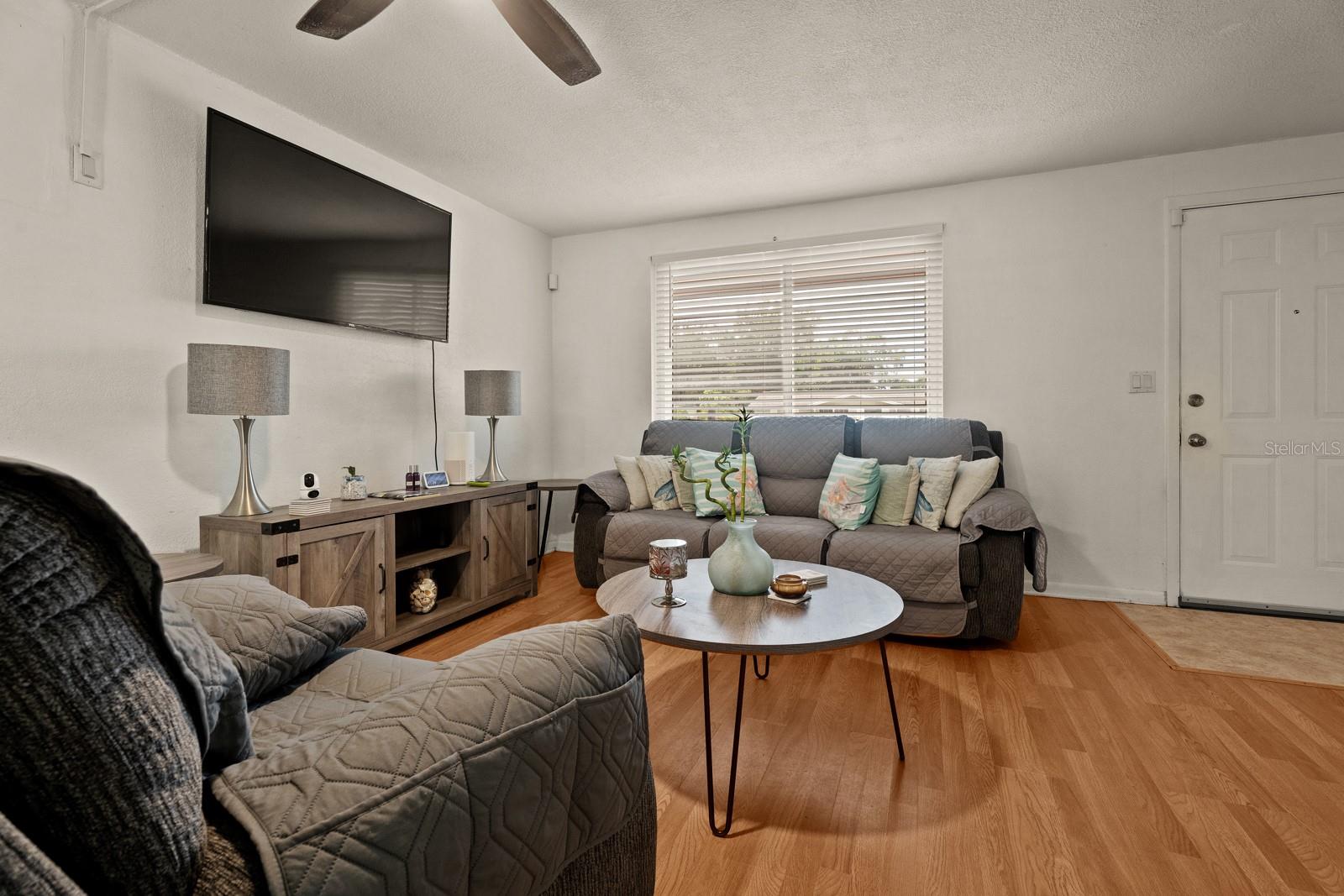 2425 ALAMANDA AVE — photo 10