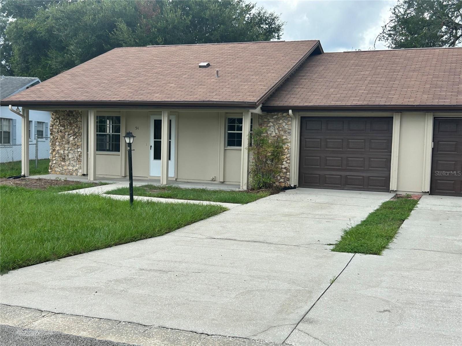 54 IVY LN — photo 2