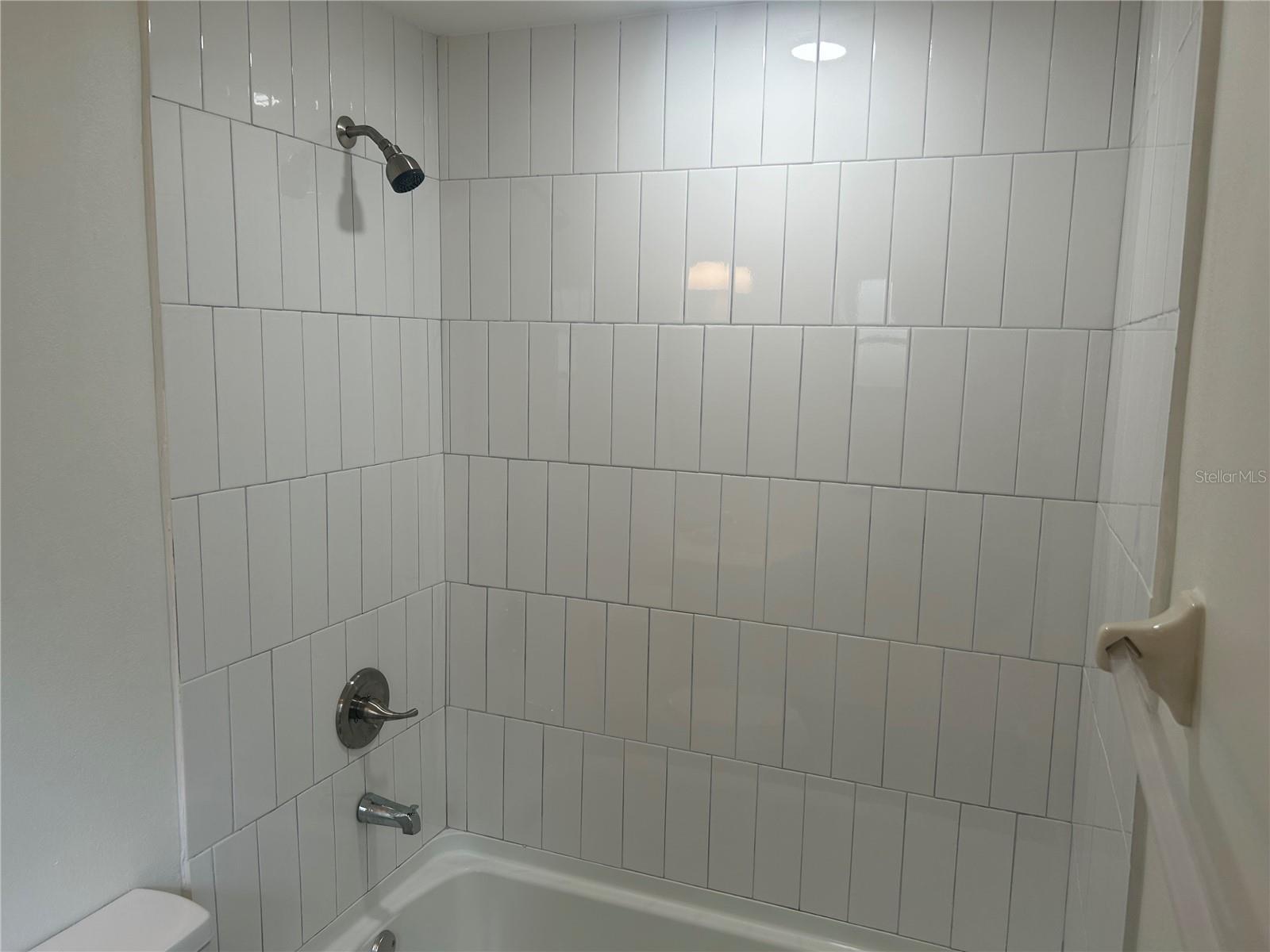 54 IVY LN — photo 11