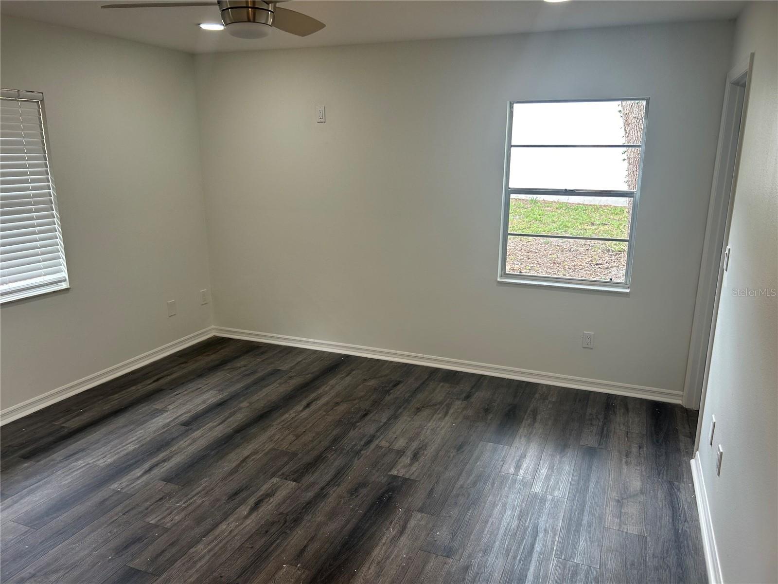 54 IVY LN — photo 12