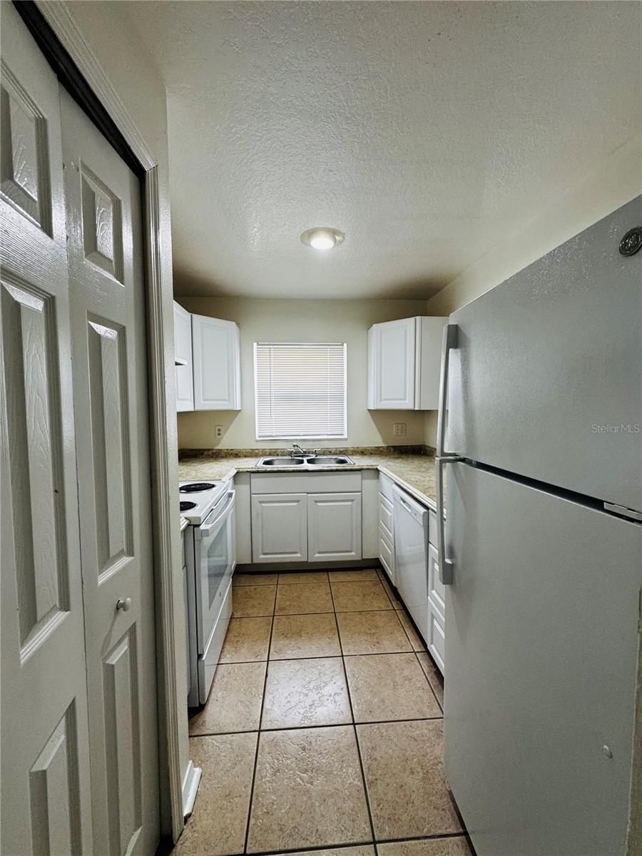 767 PALMERA ST — photo 4