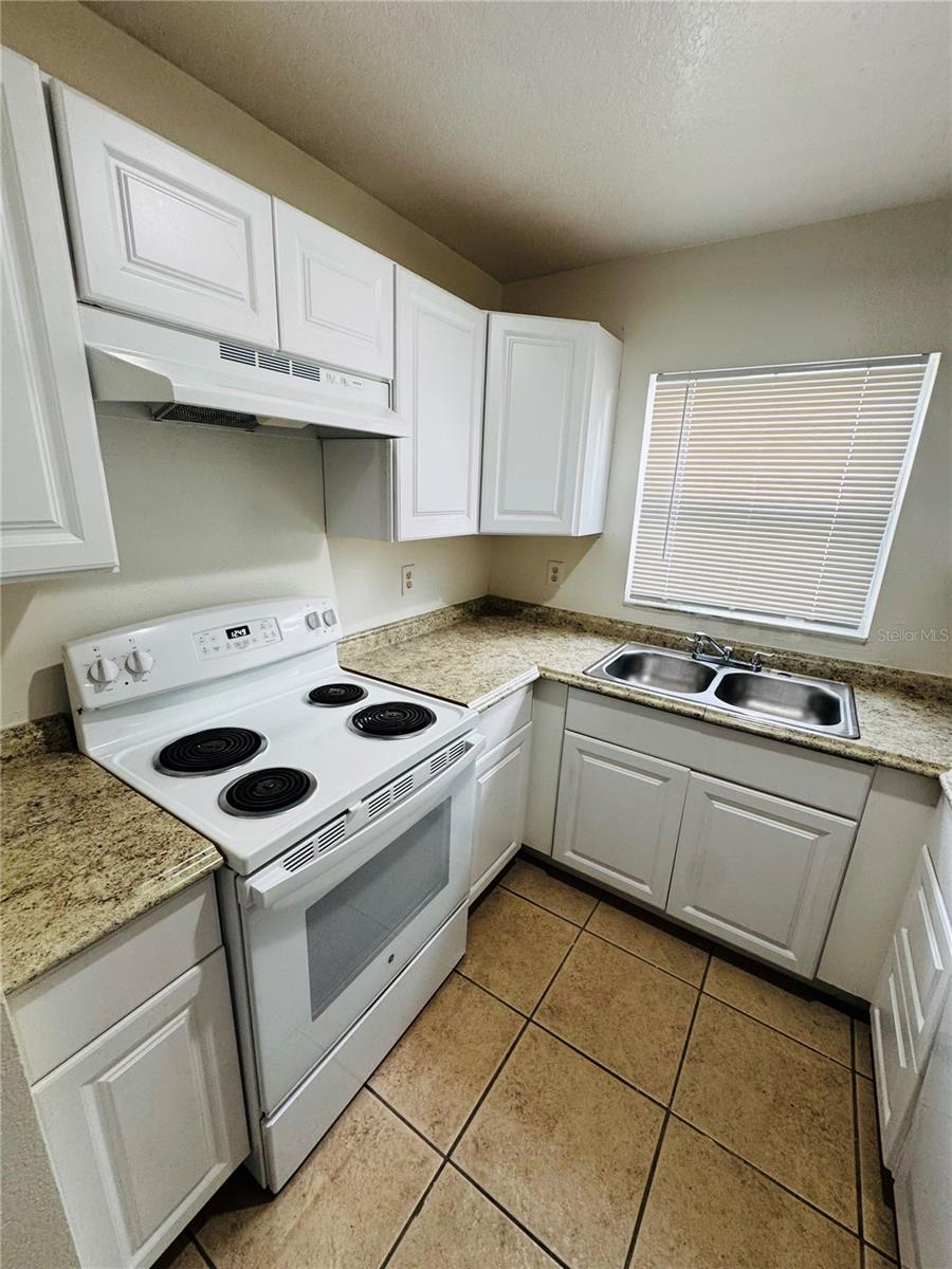 767 PALMERA ST — photo 5