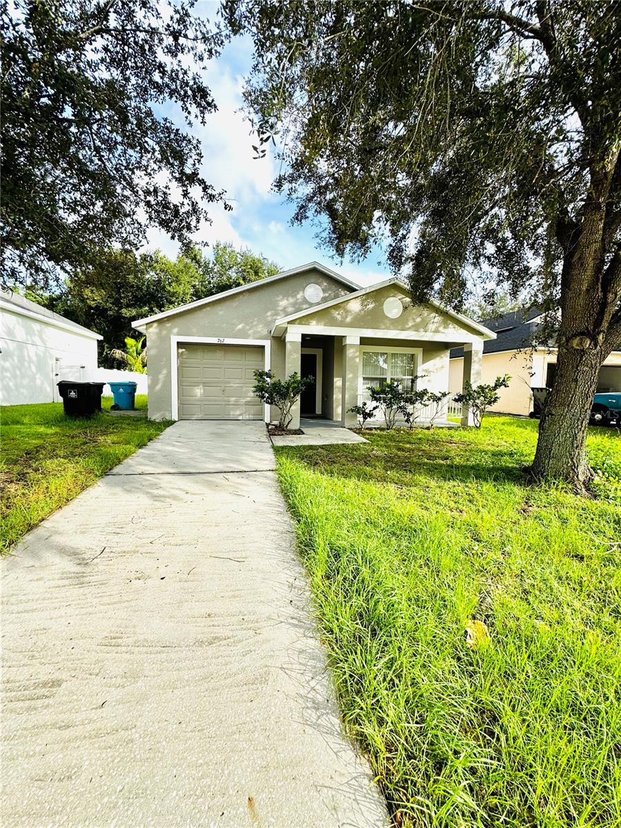 767 PALMERA ST
