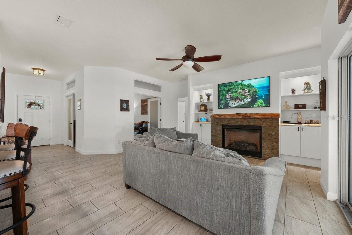2176 JUANITA DR — photo 11