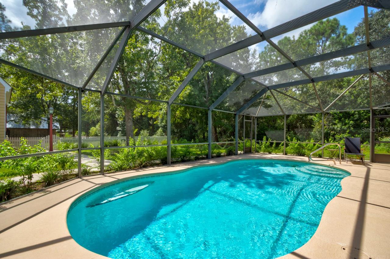 1525 HARMONY AVE — photo 3