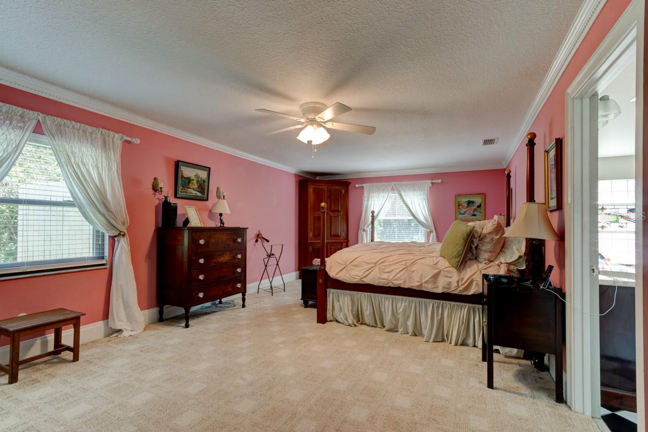 1525 HARMONY AVE — photo 10