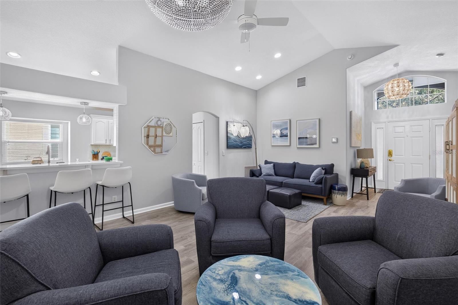 1135 CHAMPIONS DR — photo 10