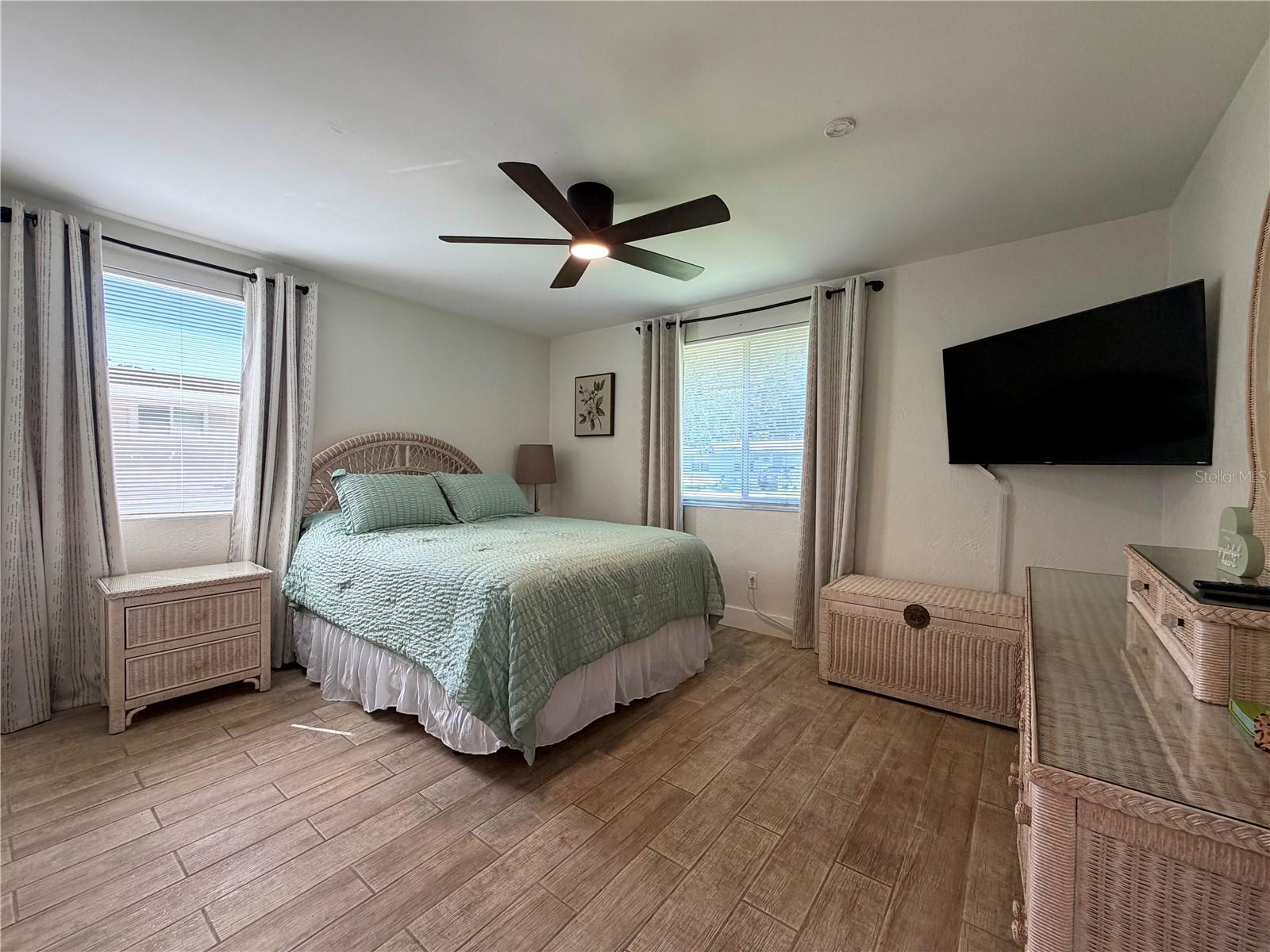 110 MASON PARK DR — photo 10