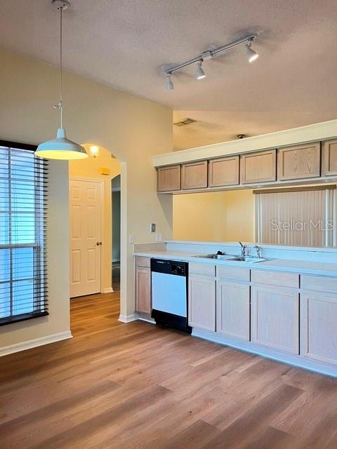 430 BERWICK CIR — photo 4