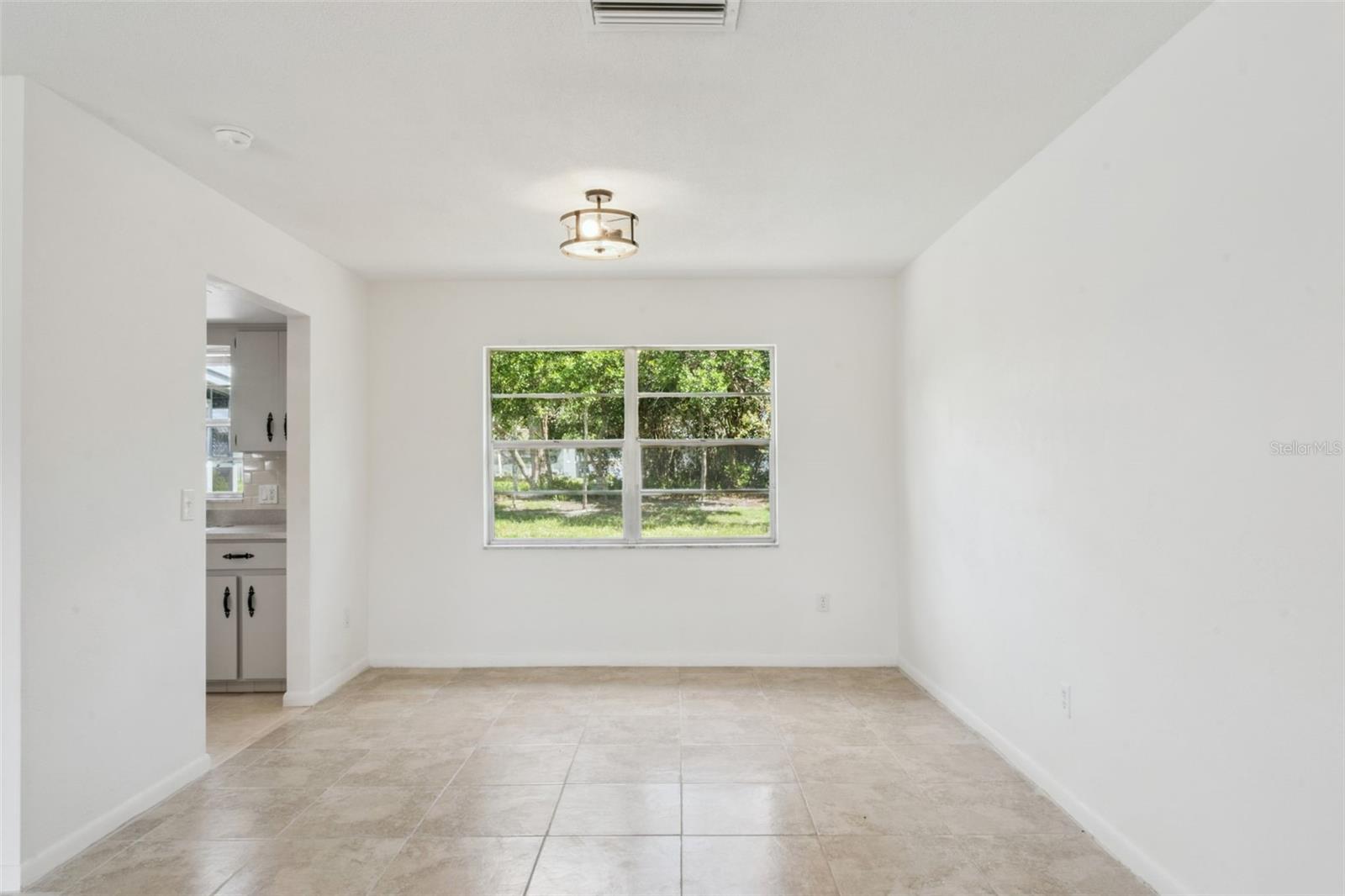 1679 E APACHE CIR — photo 11