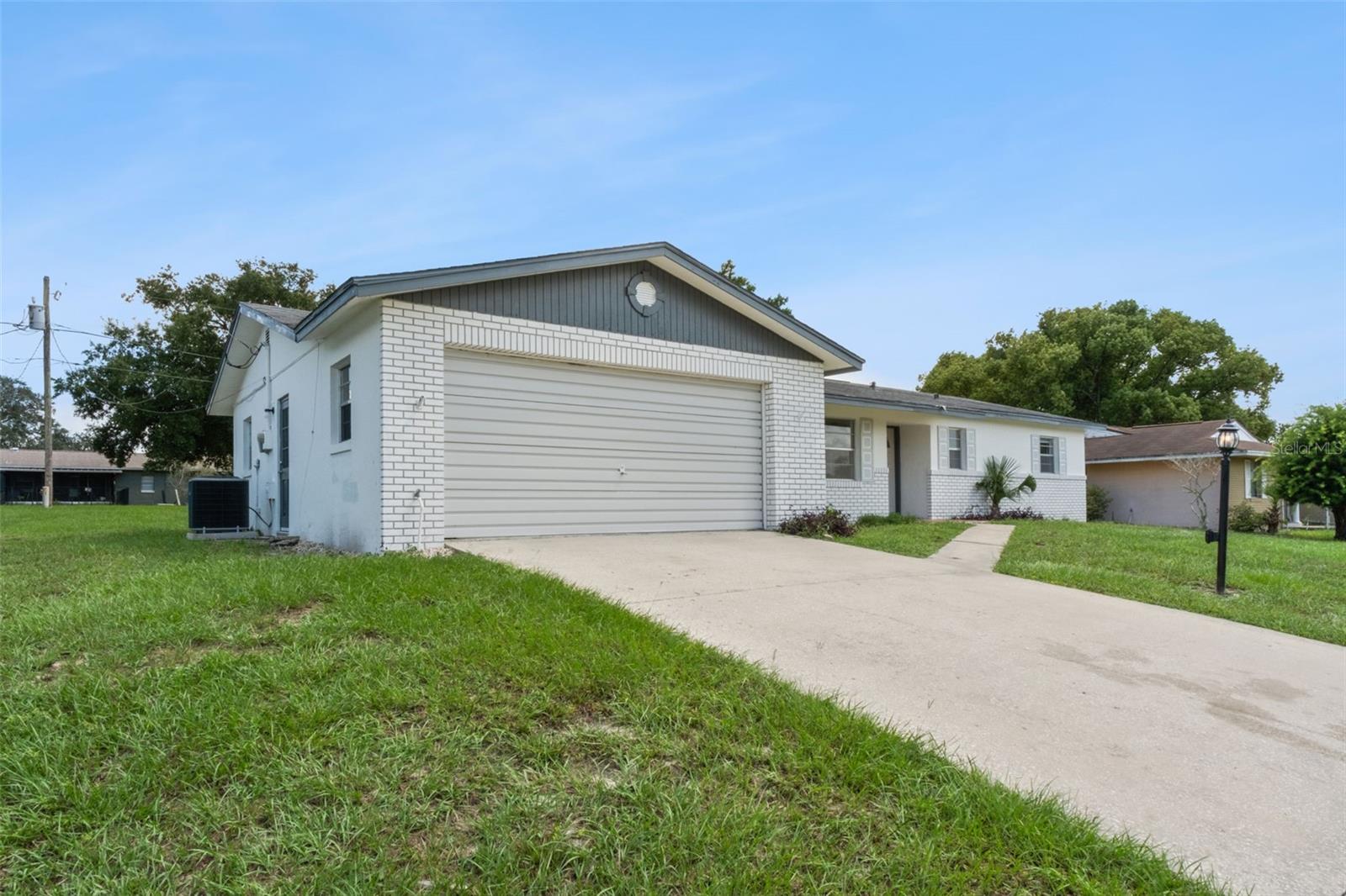 1679 E APACHE CIR — photo 3