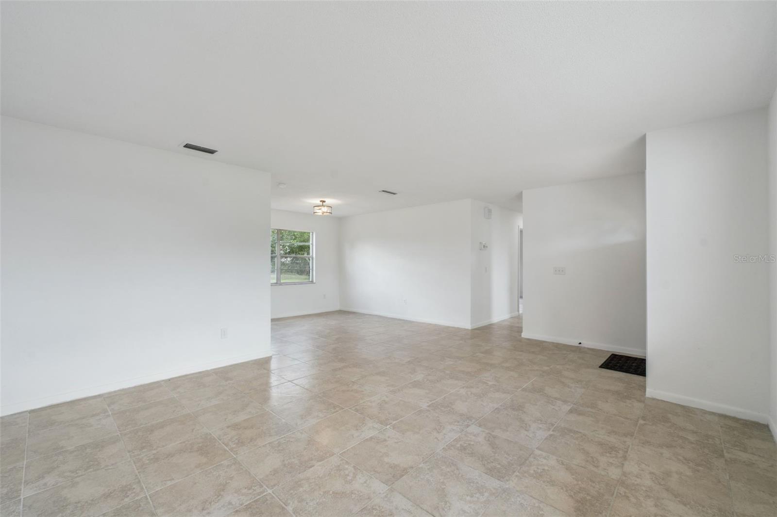 1679 E APACHE CIR — photo 6