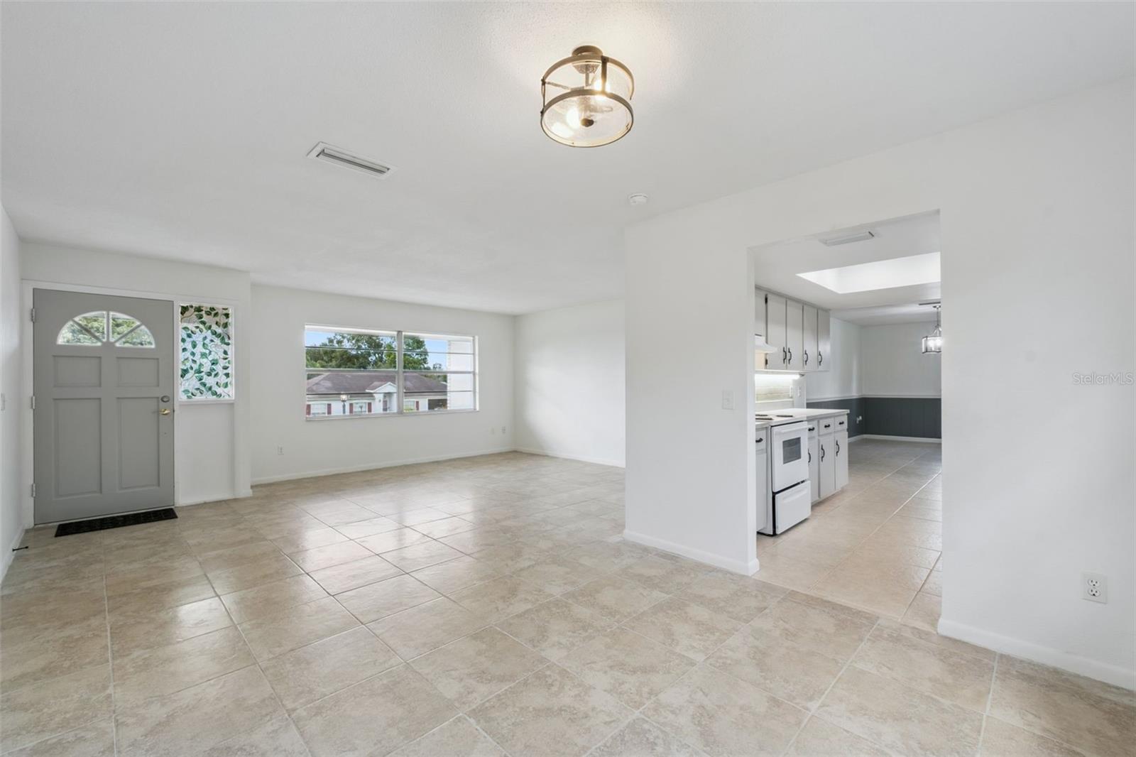 1679 E APACHE CIR — photo 9