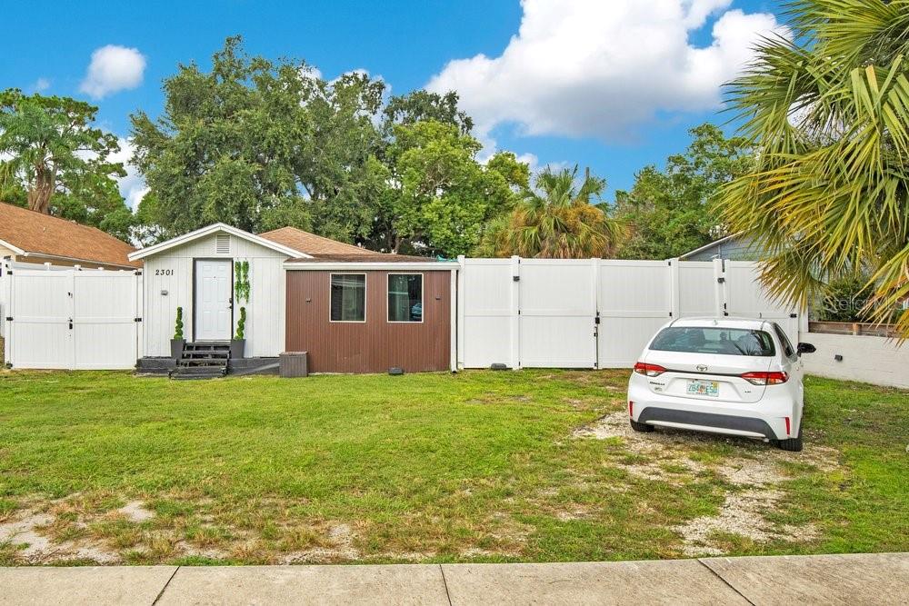 2301 DRAKE DR — photo 2