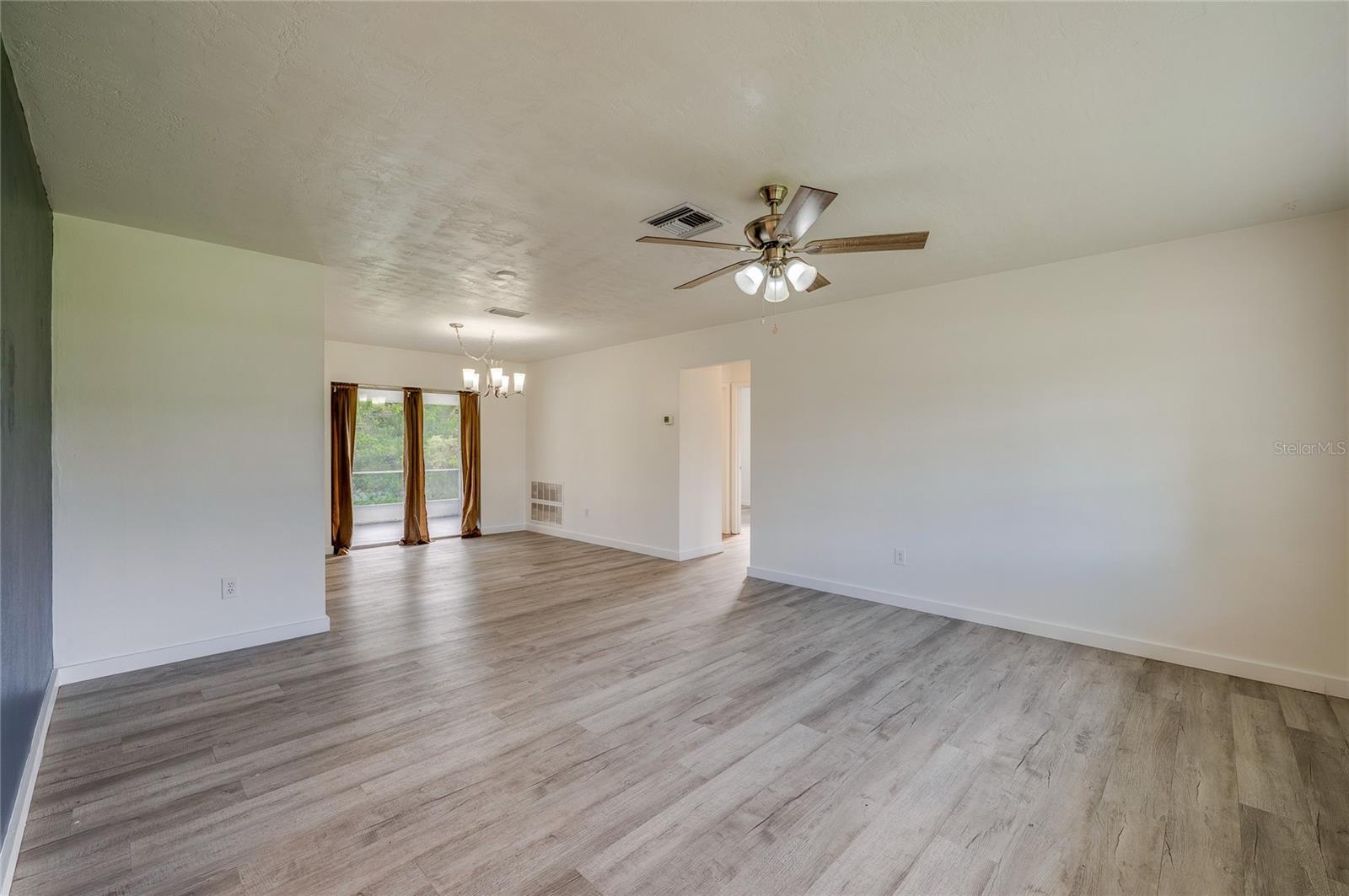 971 N WAYCROSS CIR — photo 3
