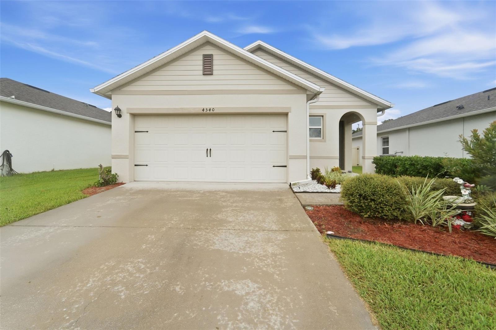 4340 LOOKING GLASS PL