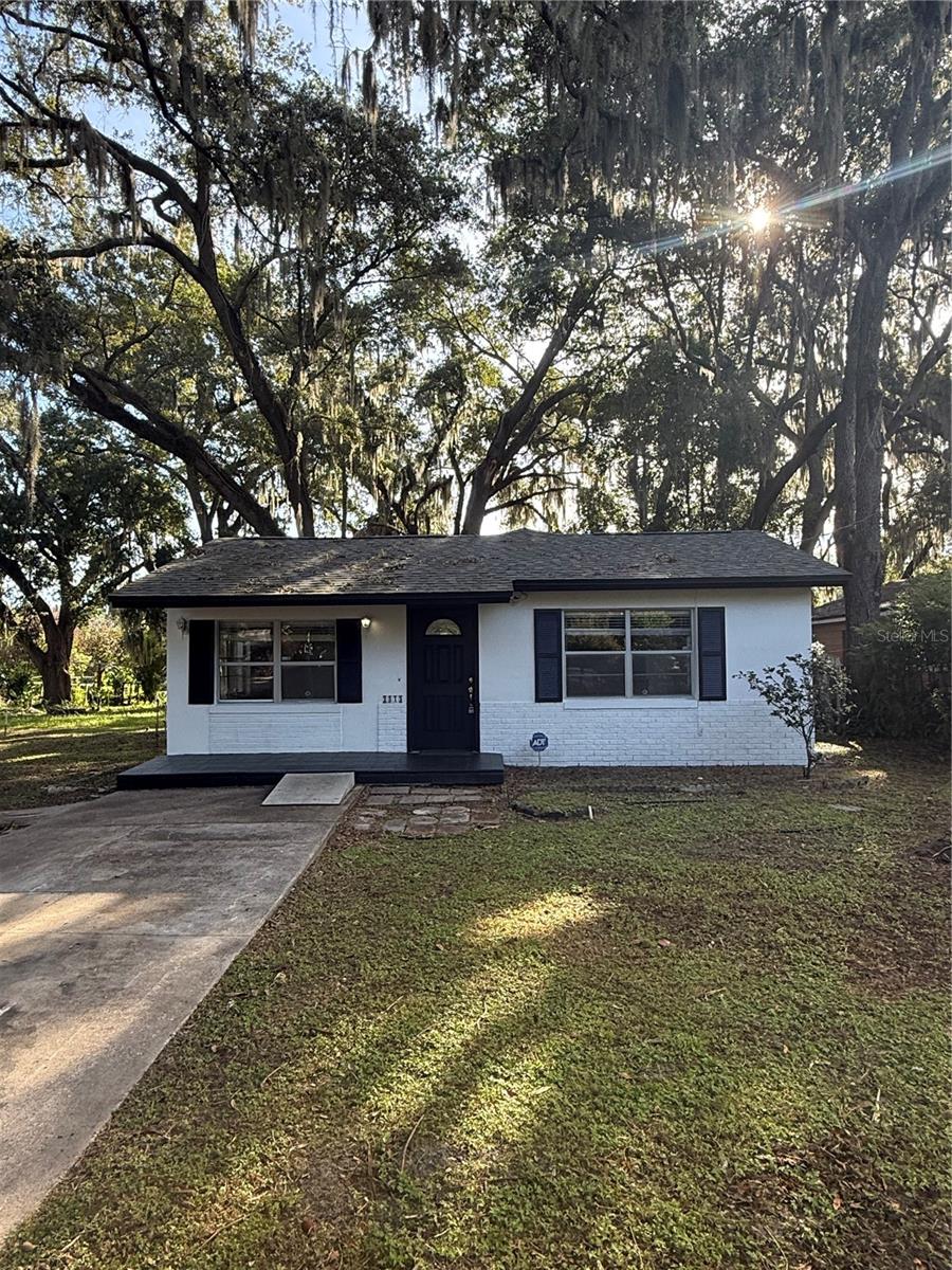 2513 ORANGE AVE