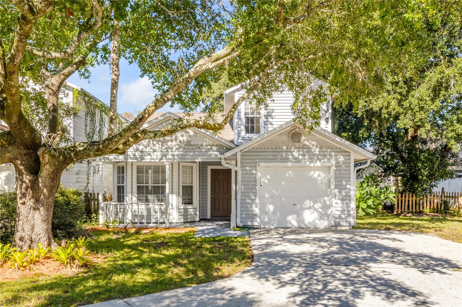 6787 BRITTANY CHASE CT — photo 2