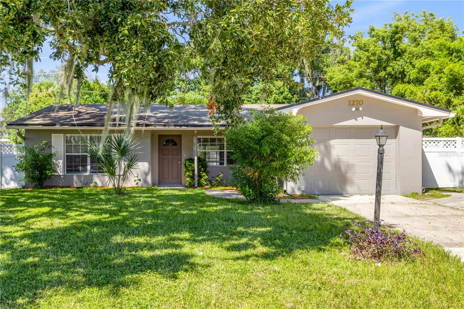 1270 E FOWLER DR